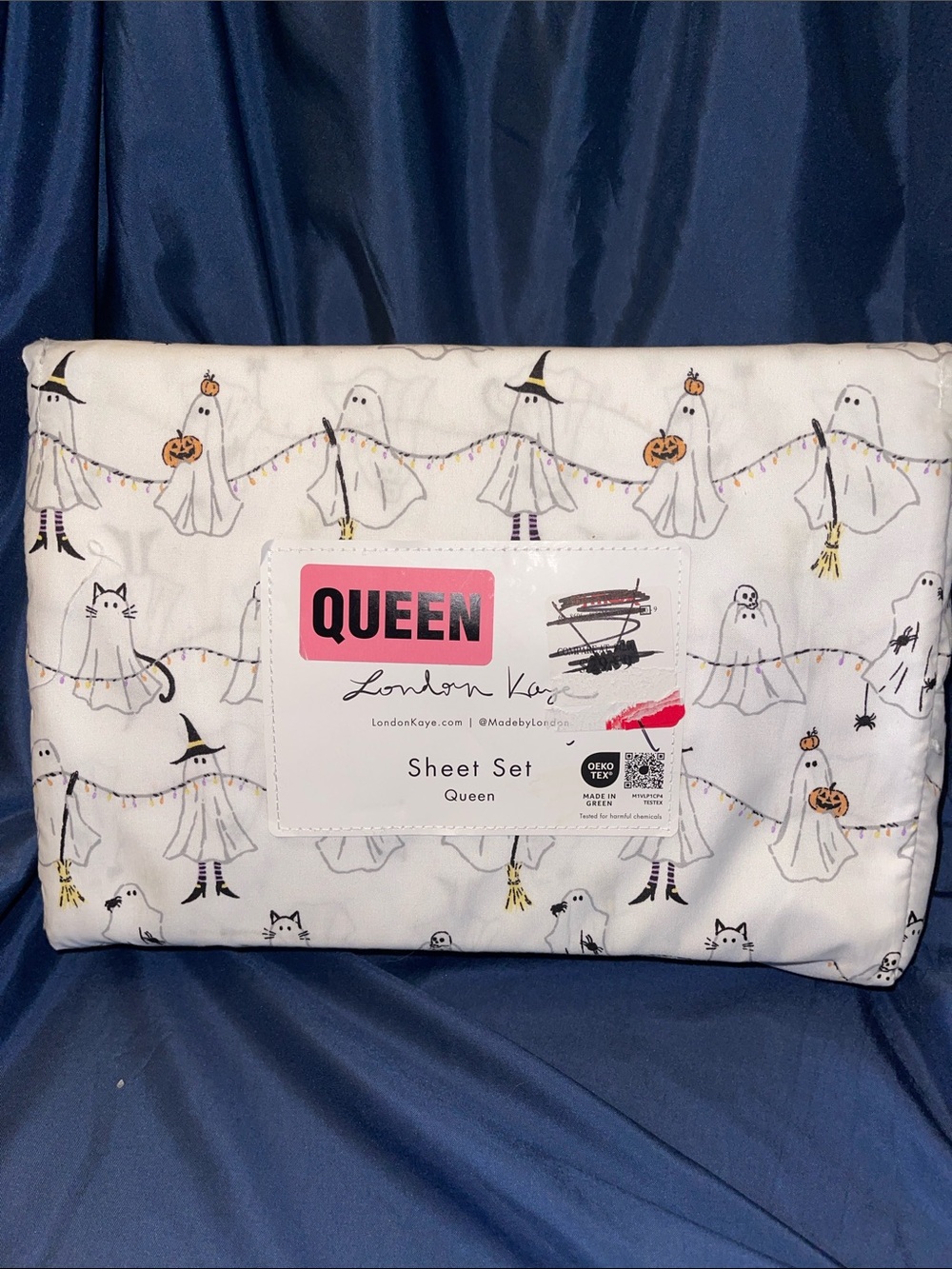 London Kaye Queen Sheet Set in White Halloween Ghost Print